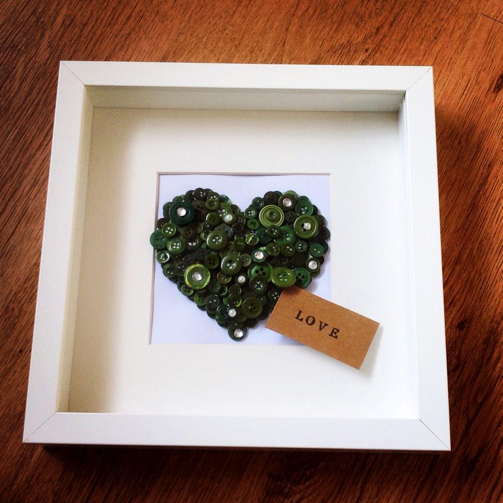 Buttons4You's tweet photo. Gorgeous handmade button frames. Made to order https://t.co/iq1wtiwnkz @AwardingWomen @Bizitalk  #ValentinesDay http://t.co/s6RjBe414d