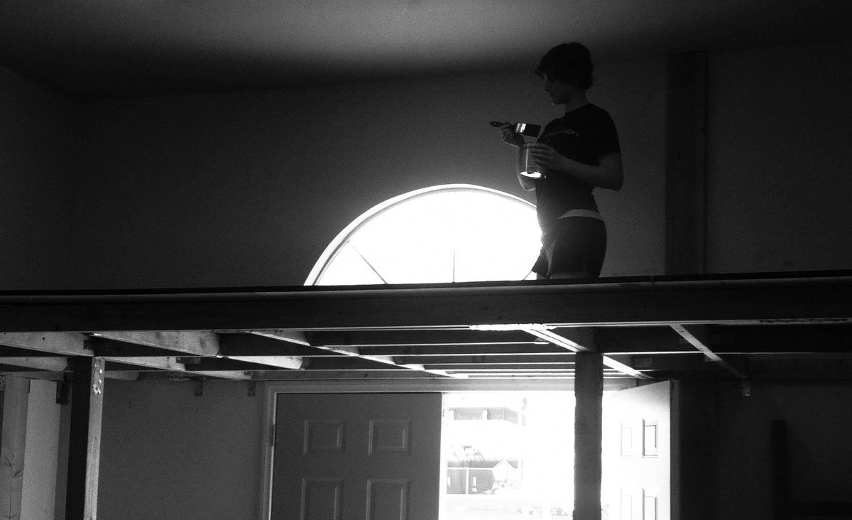 ZubberDustPlays's tweet photo. Company member, @sgodly staining the tech loft. #theaterbuild http://t.co/AW4ciBw19t