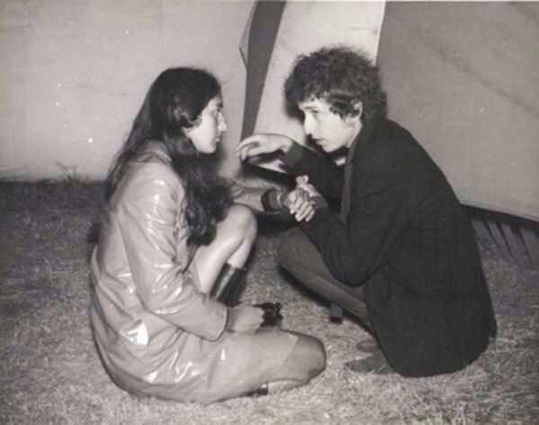 Happy Birthday to the angelic Joan Baez 