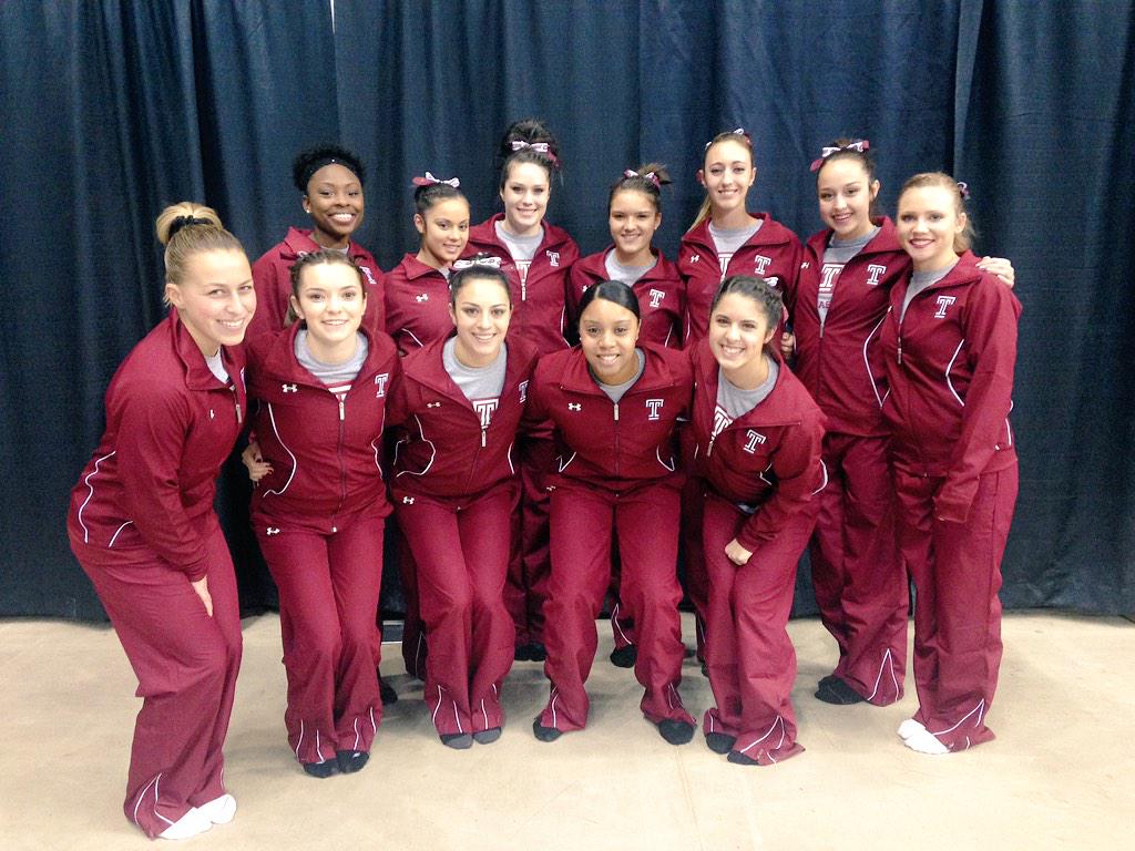 TUWG's tweet photo. Your ladies are all ready for warm ups and the first competition of the season! #wethet #tugthis #scaw http://t.co/idSb2CXDD6