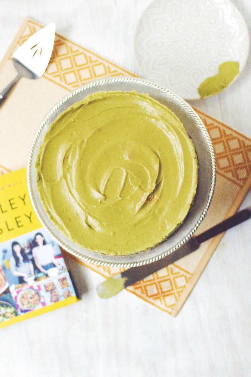 Avocado cheesecake is beautiful AND delicious. Make it this weekend: bit.ly/1AQwzDB