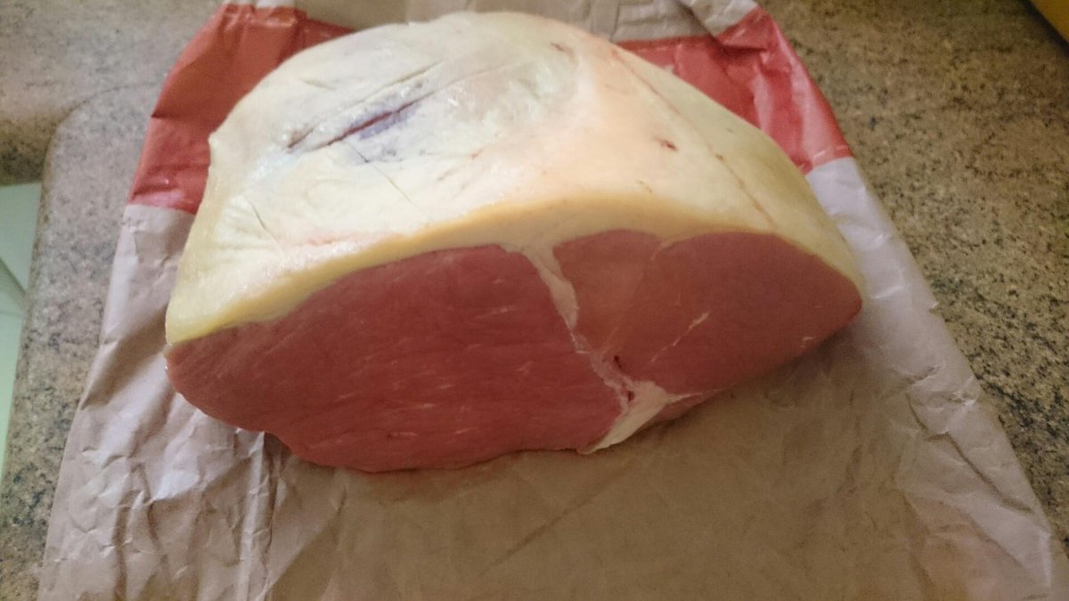 Dollar1075's tweet photo. A beef roast is on the menu for tonights dinner #checkoutmymeat http://t.co/UfWDlnVd0j