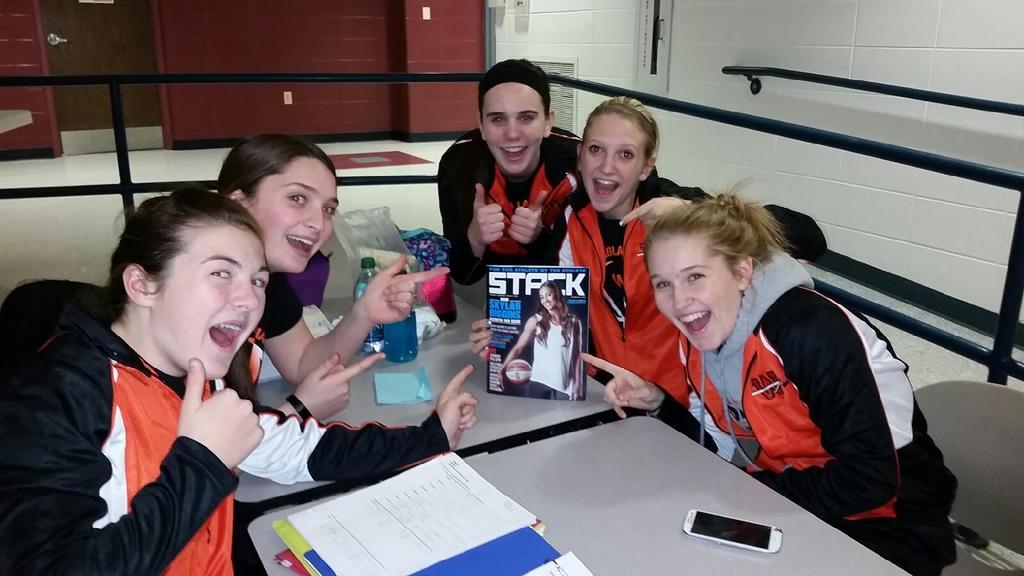 MkShank23's tweet photo. @SkyDigg4 we're gettin our pregame reading session on #GameDay #SkyDig http://t.co/xkgyKhKA54