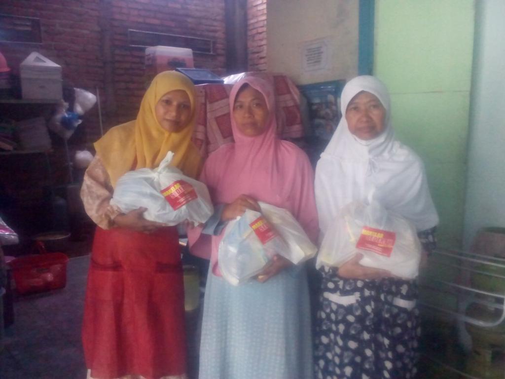 3/5 smg bisa membantu beliau meskipun tdk sbrpa bnyak..  #jumatBerbagi