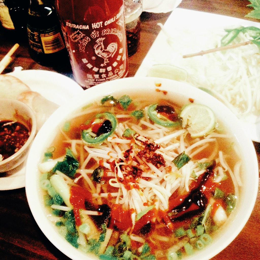 whit_mills's tweet photo. Legit craving right now. And this was just yesterday haha 😛🍜🍜 #noodlicious http://t.co/FYPzFyoGj6
