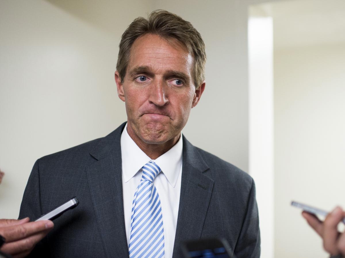 Arizona RINO Jeff Flake praises Hillary Clinton over Cuba