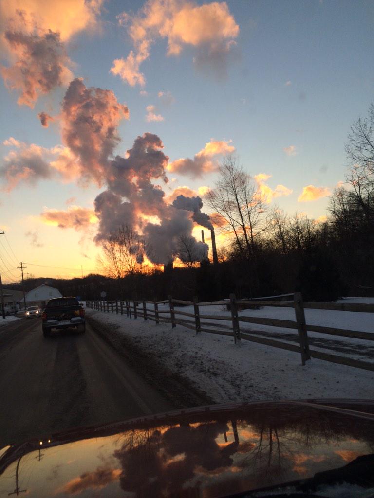 C_newm's tweet photo. @AlexEpstein some see these stacks as a pollution source, I see them and know the house will be warm tonight #coal http://t.co/AtSxerTsHq