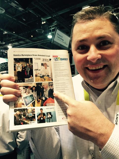ExplorerChara's tweet image. #CES2015 So Gr8 our @cathiereid #FutureRobot @TimMoore #GlassFamily &amp;lt;3