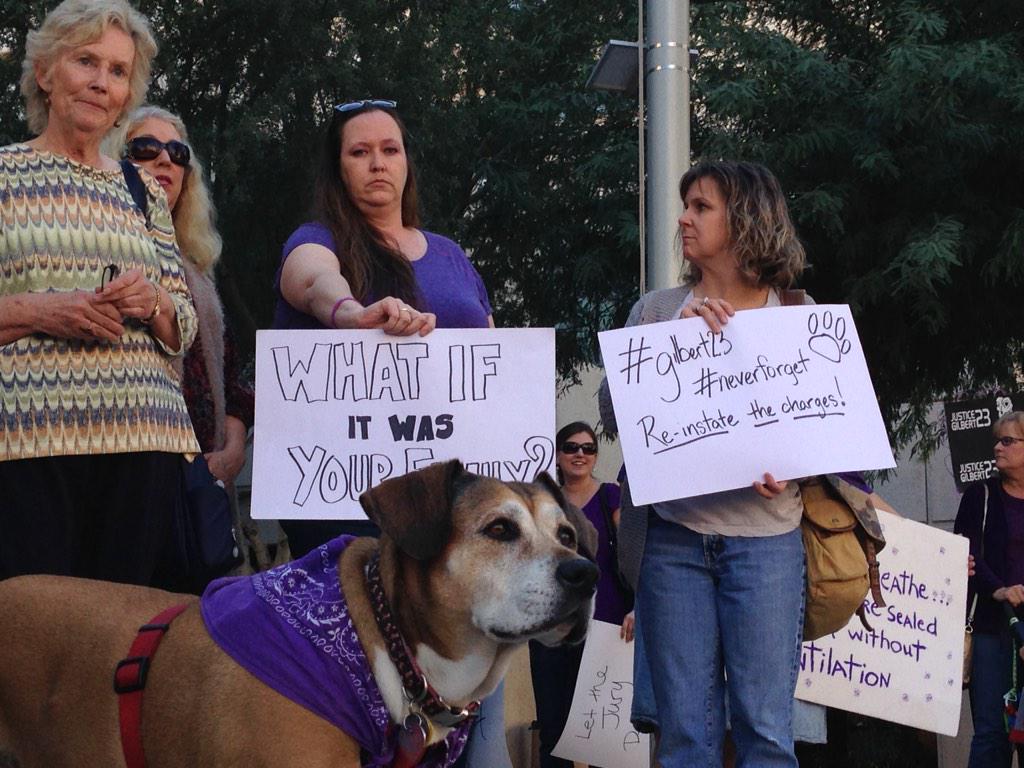 AllysonBlairTV's tweet image. . @marcoattorney cancelled meeting w owners of 23 dogs who died in Gilbert kennel. Pet owners outraged. @RIP23Gilbert