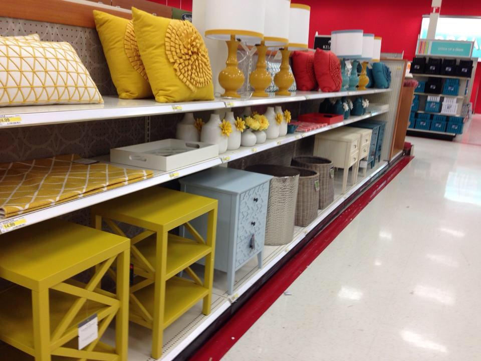 jenny_abernathy's tweet photo. @nickienow Those Villa Park trend runs make me dream of Spring! Nice job rocking D115 #FillitFriday! http://t.co/9pLrRiwagu