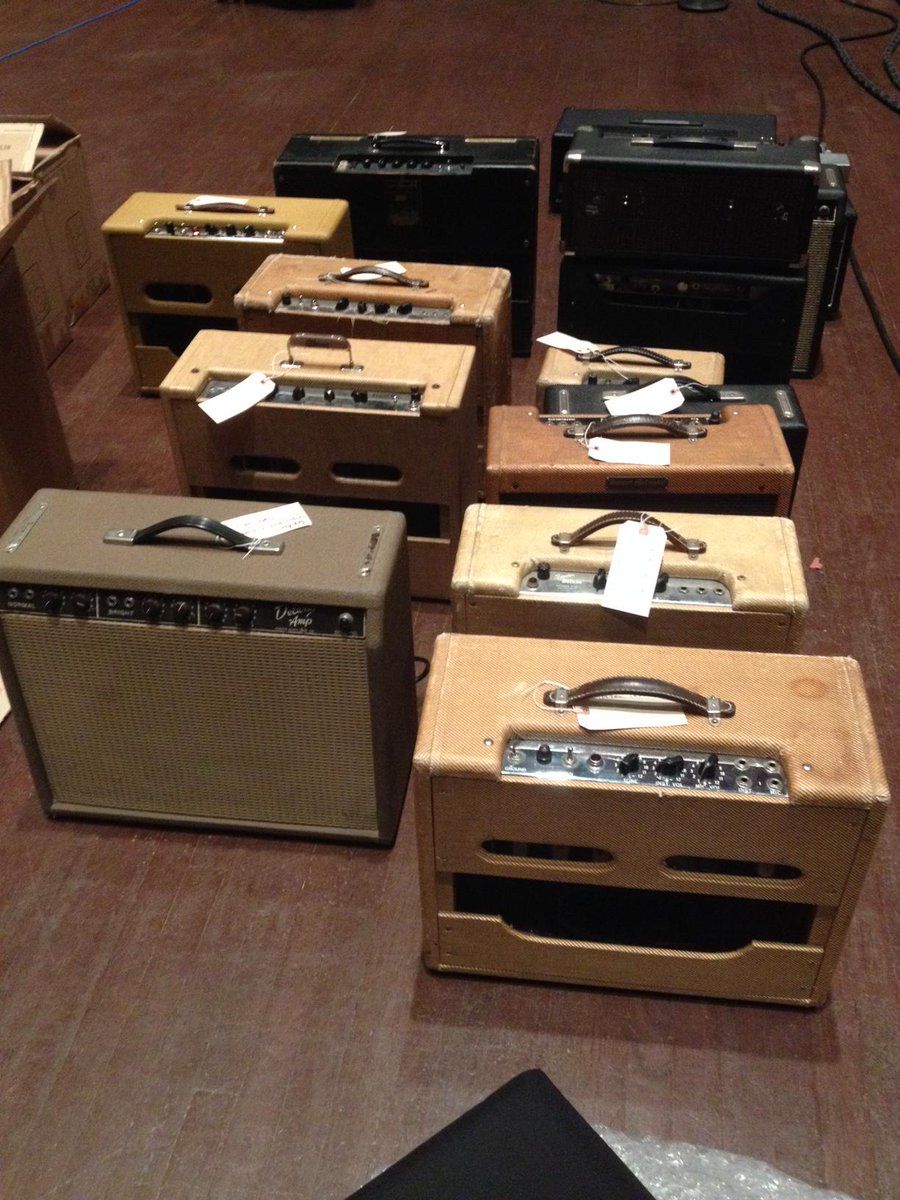 chickenfootjoe's tweet photo. Work on the new album begins today! http://t.co/KoW3k9NzYw