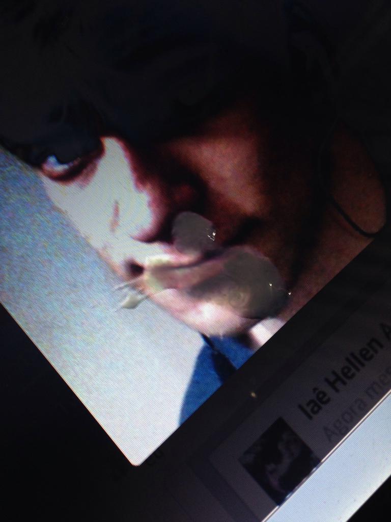 Oleoegay's tweet photo. Gozando na boquinha do meu grande amor! <3 http://t.co/ki9tOElcFG