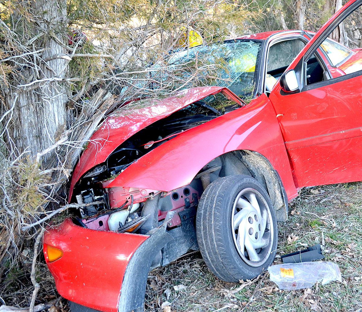 TheAndersonNews's tweet photo. Two critical and two serious following wreck on Anderson City Road. Full story on our website. http://t.co/hhRj3AYakP