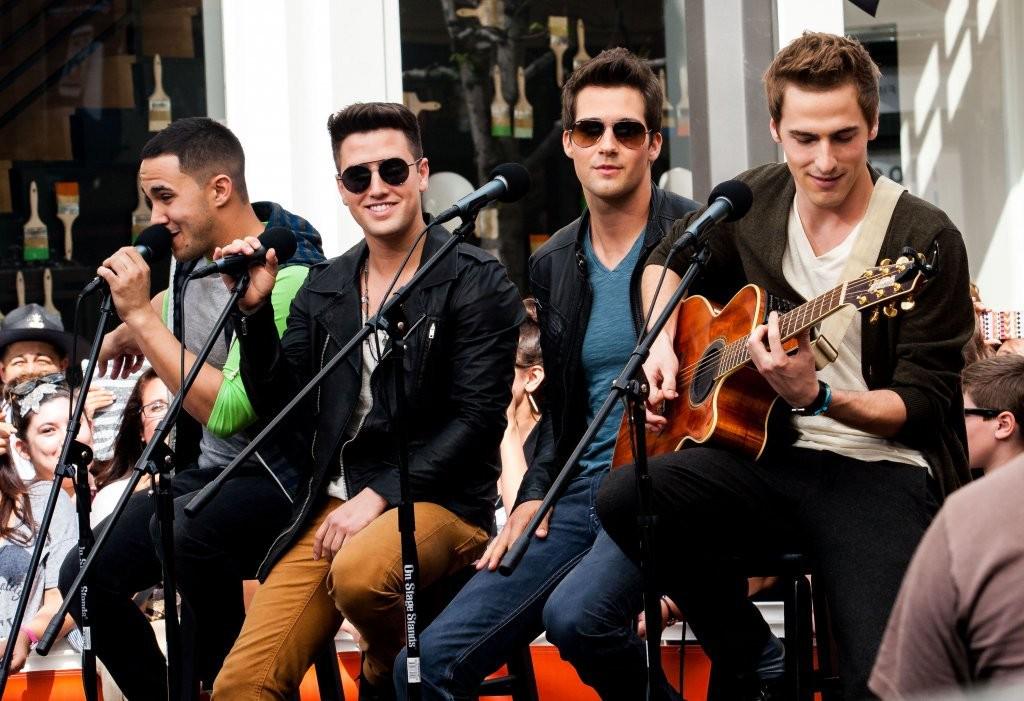 LynchRusher's tweet photo. #LokenzieTheSupport #CarlexaTheSupport #WeNeedBTR @HeffronDrive @1LoganHenderson @TheCarlosPena @jamesmaslow 🙏❤❤🙏🙏206 http://t.co/CKDf4YtGHf