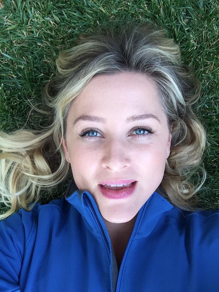 Business time on the top...#BringTGITbackfast! #setlife #greysanatomy