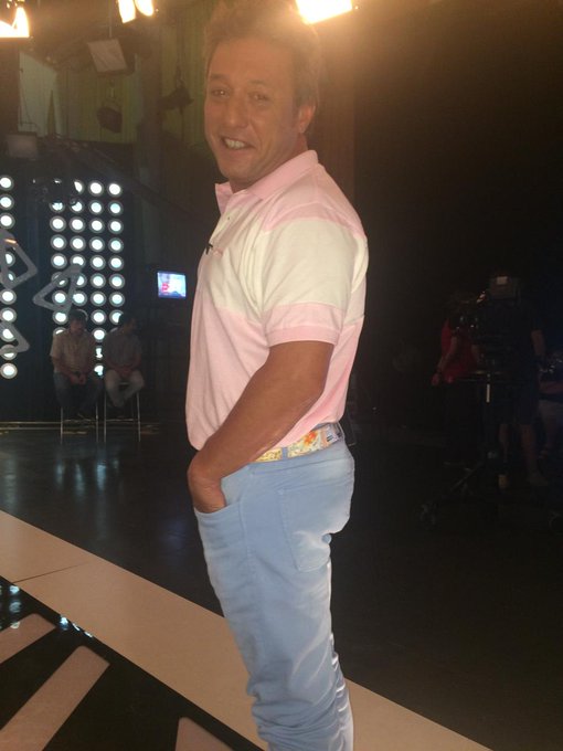 Me pidió @ClaudioPerezOk que les cuente que esta vestido x @LaToscanaTienda! #muestralacolita? http://t