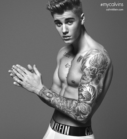 seventeen's tweet photo. Looks like Calvin Klein photoshopped more than Just Bieber's abs...
http://t.co/rtCOLv4JQT http://t.co/yqQ3KZy7PS