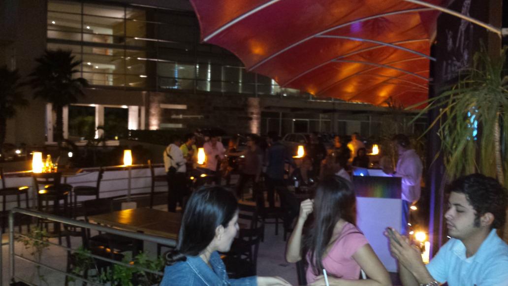 ElEmpor's tweet photo. Disfrutando la.mejor terraza de #cancun en el emporio mar y tierra @Emporio_mt @VivoEnCancun http://t.co/2W3sK1EQKu