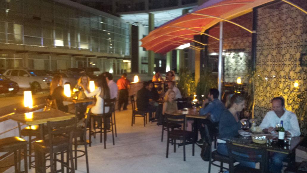 ElEmpor's tweet photo. Disfrutando la.mejor terraza de #cancun en el emporio mar y tierra @Emporio_mt @VivoEnCancun http://t.co/2W3sK1EQKu
