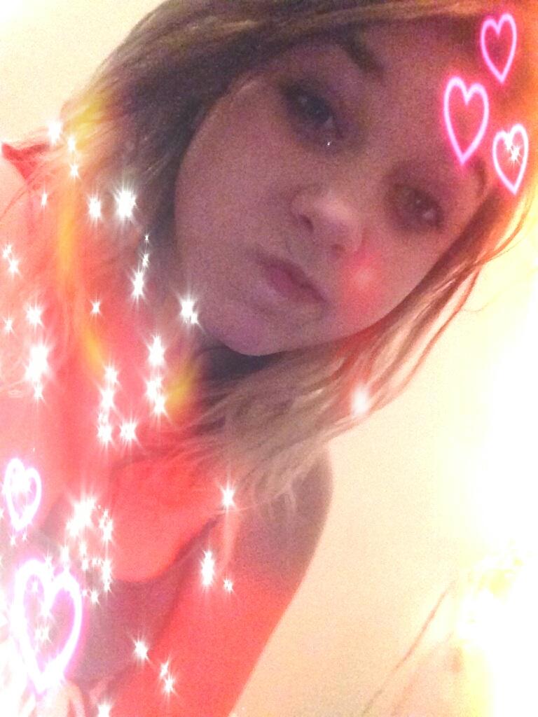 esthery6066's tweet image. Rt if u love @CarrieGMoretz #AngelMaria
She is the best