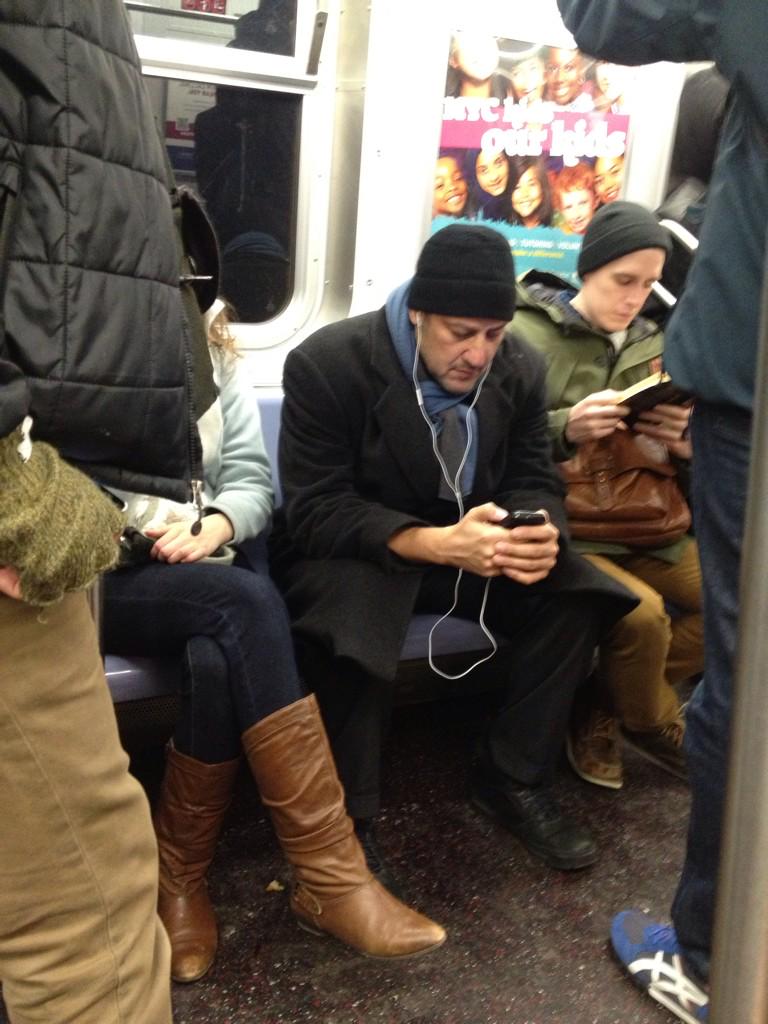 Kellrod's tweet photo. Making others squish as he heads south to Brooklyn. #likegeese #manspreading #wideV http://t.co/nGmazOLm3s