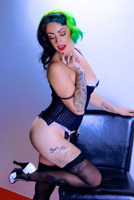 xoxomissjacquie's tweet photo. Photo by Keith Loveland photography http://t.co/VwC4zqPqAA MUAH me π #imabombshell #pinupmodels #altmodel #sexymexi http://t.co/QKu3S3ns5e