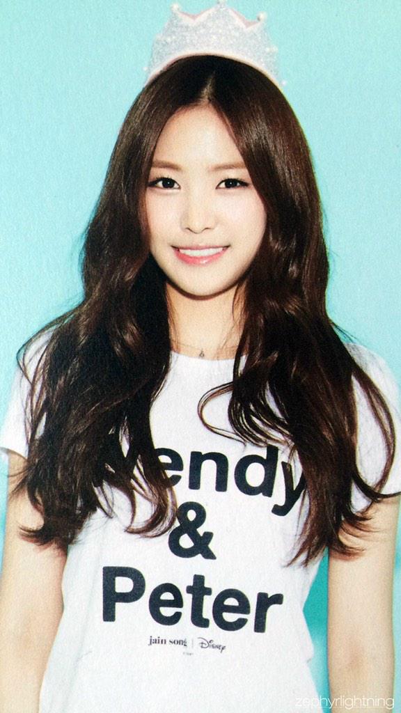 fakesehunexo's tweet photo. Apink Naeun (@Apinksne) close up shots for 2015 Seasons Greetings Calendar  http://t.co/0JVautEvCq
