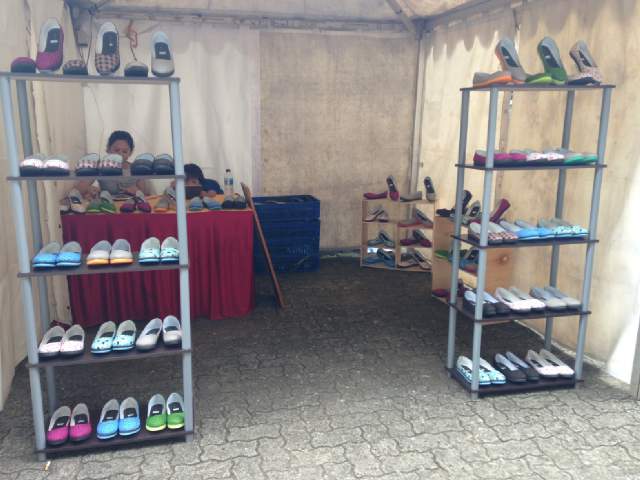 QueenFItShoes's tweet photo. Booth Marygold in Bogor Sound Cloth 2015 at GOR Bogor ! Mampir yaa ;) http://t.co/cYxxMD36xd