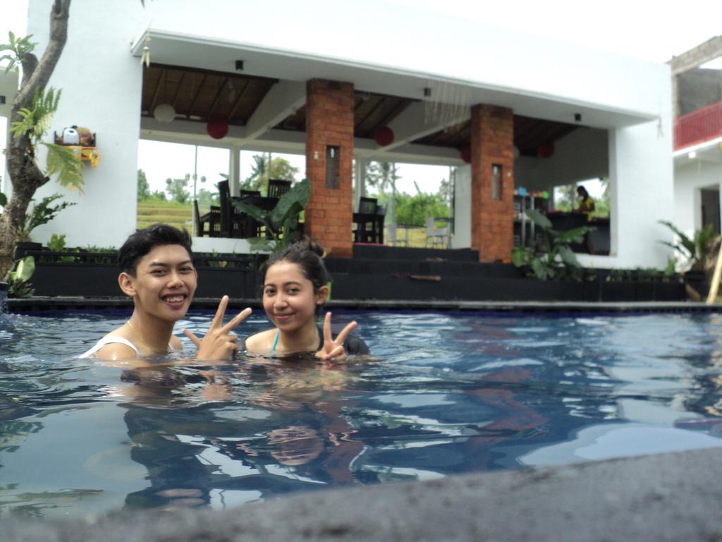 Quality time w/ Gede 😀😙