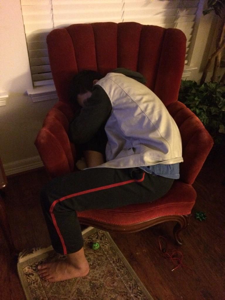 TheSydneyWoods's tweet photo. Yes. This is how Fauzi fell asleep. #idkhow #orwhy http://t.co/JVrdublpPo