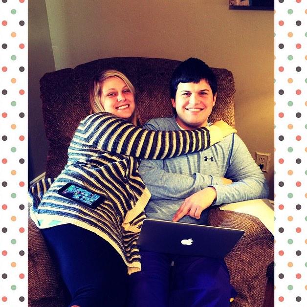 danielles1105's tweet image. RT @leahshayehanks #itswhateveryoneelseisdoing #icantgotoprom #momprom