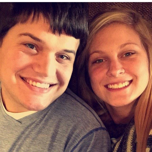 danielles1105's tweet image. RT @leahshayehanks #itswhateveryoneelseisdoing #icantgotoprom #momprom