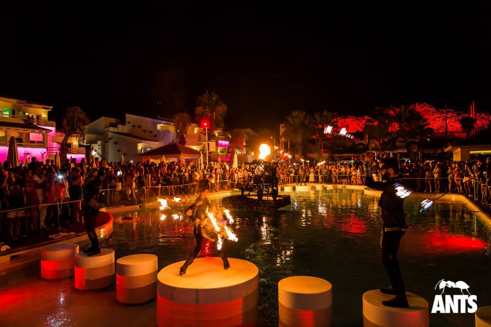 ushuaiaibiza's tweet photo. Please #Retweet

Blazing red-hot nights w/ @UnitedAnts every #Saturday @ushuaiaibiza. 

#Summer15IsComing http://t.co/2T59Cqas1Y