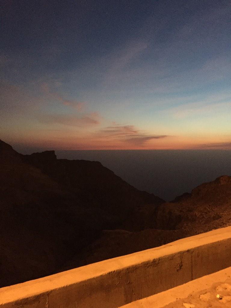 nadiaazahid's tweet image. Surreal view from the top of #JabelHafeet #Dubai