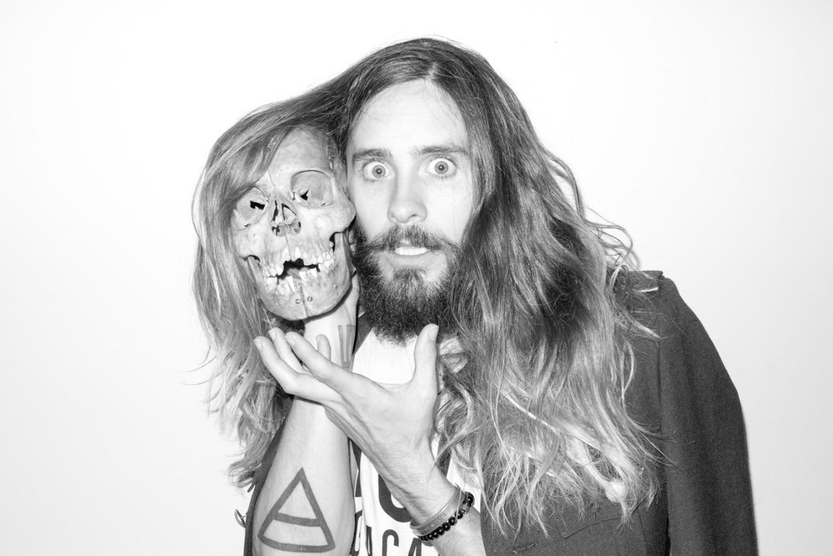JaredLeto's tweet photo. To be, or not to be.  http://t.co/u3AkDZ1URf #NFTO http://t.co/Q6vx33guyU