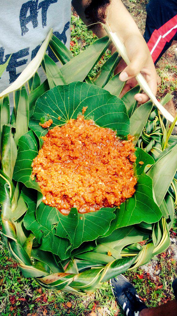PVeidreyaki's tweet photo. Making #coconut lollies part 2
#Niue #Makefu #IslandStyle http://t.co/vkCfhSdloN