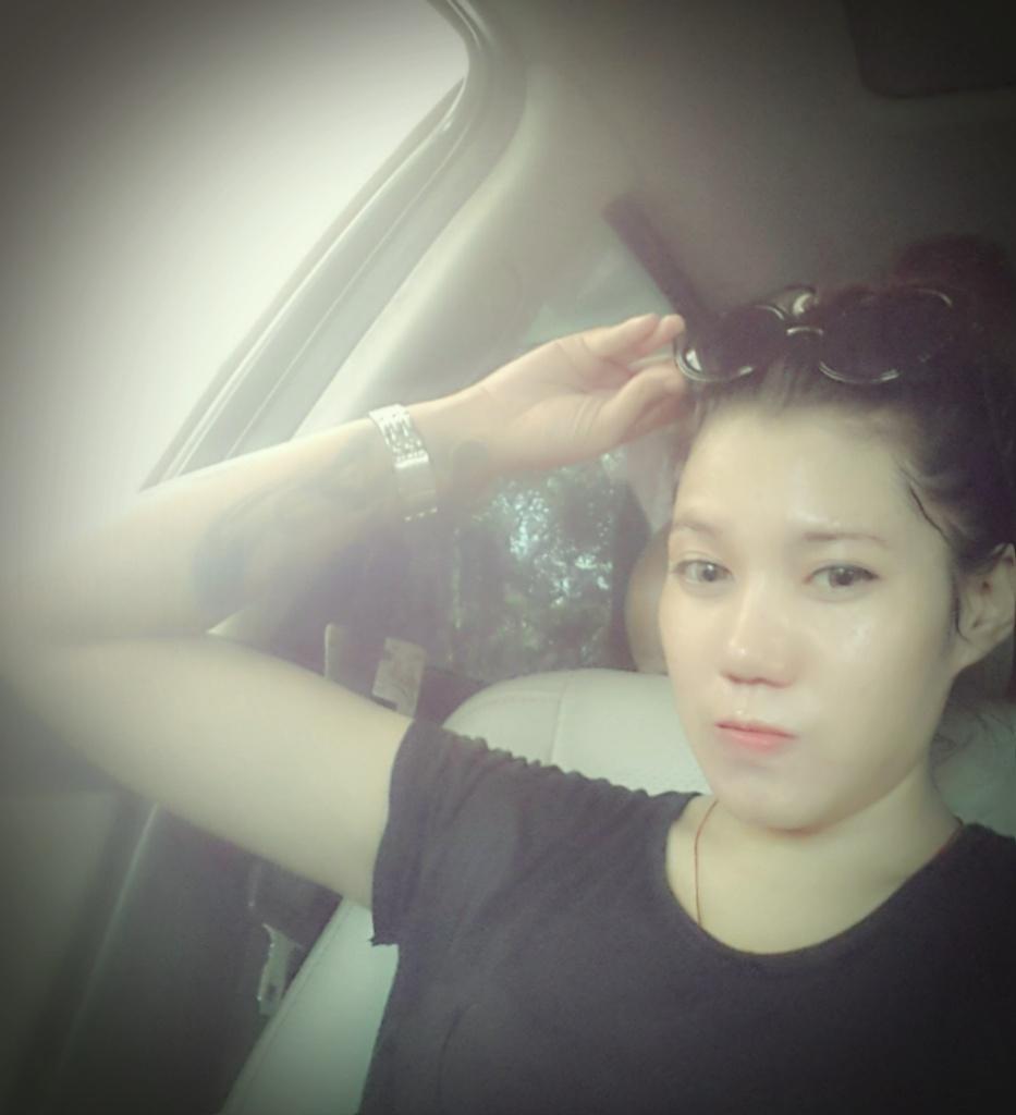 MemePiee's tweet photo. Mumpung macet selfie dulu dah 😀 http://t.co/zdwFkYlT0y