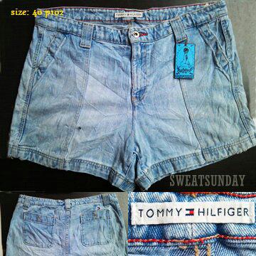 "TOMMY HILFIGER Size 30 p78 idr 28rb #hotpantsJeans #bajumurah #secondstuff #hotpenmurah moreinfo: 7D23E6D9