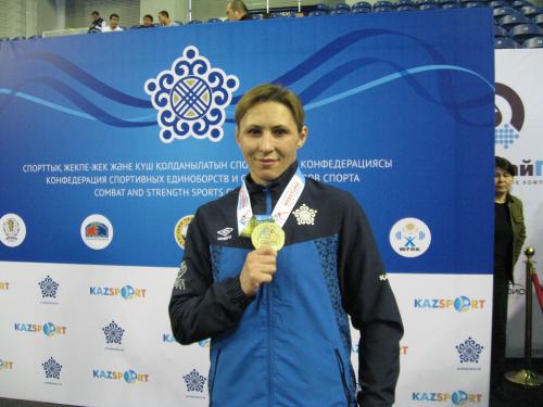 ConfederSportKZ's tweet photo. Гүзел Манюрова әйелдер күресінен жылдың үздік балуаны!
Толығырақ: http://t.co/tCWODtJkMk http://t.co/IogRIR7Ipk