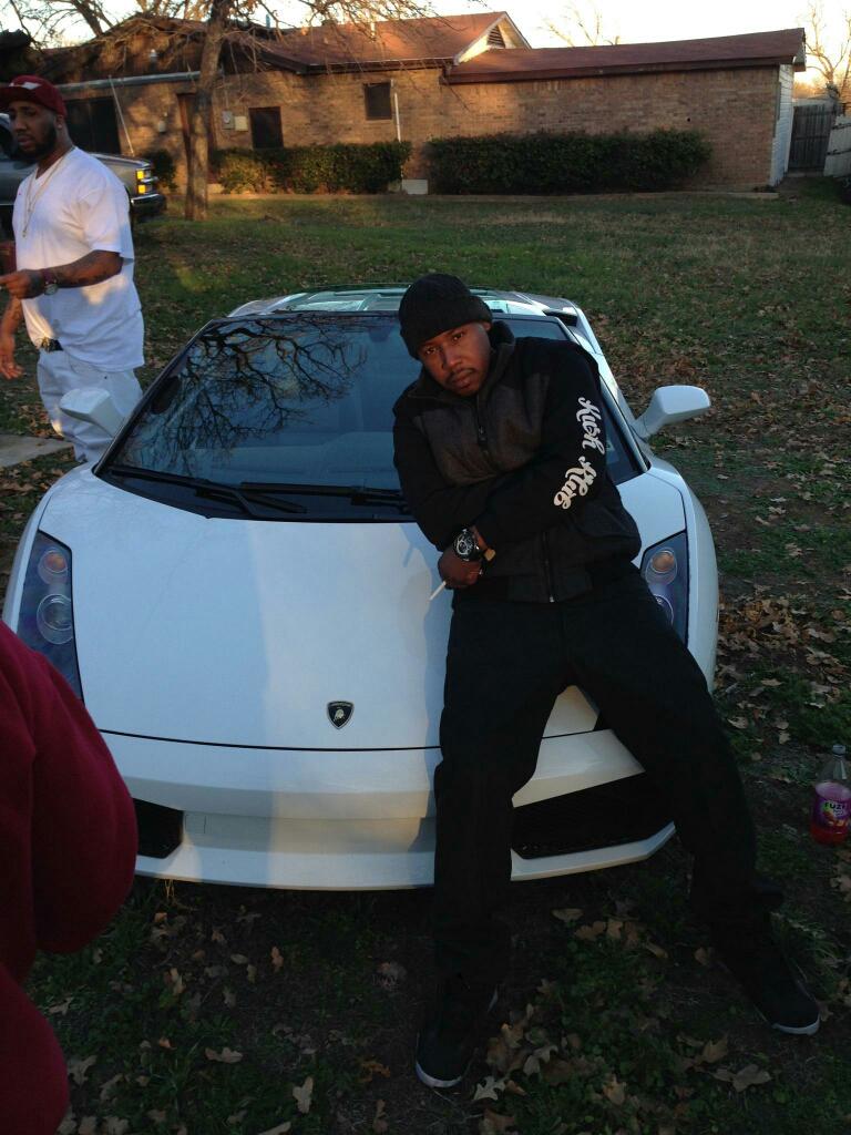 DallasXplosion's tweet photo. 100Bottles Video Shoot Today Lambo Scene #Flexing #Blaw #Justwaitonit #Tmcshit http://t.co/s94vCEfOJ2