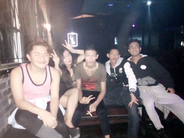 fdj_sheefa's tweet photo. Ini foto waktu malem,, @dj_sandyblessed http://t.co/9Q13Ca2zCA