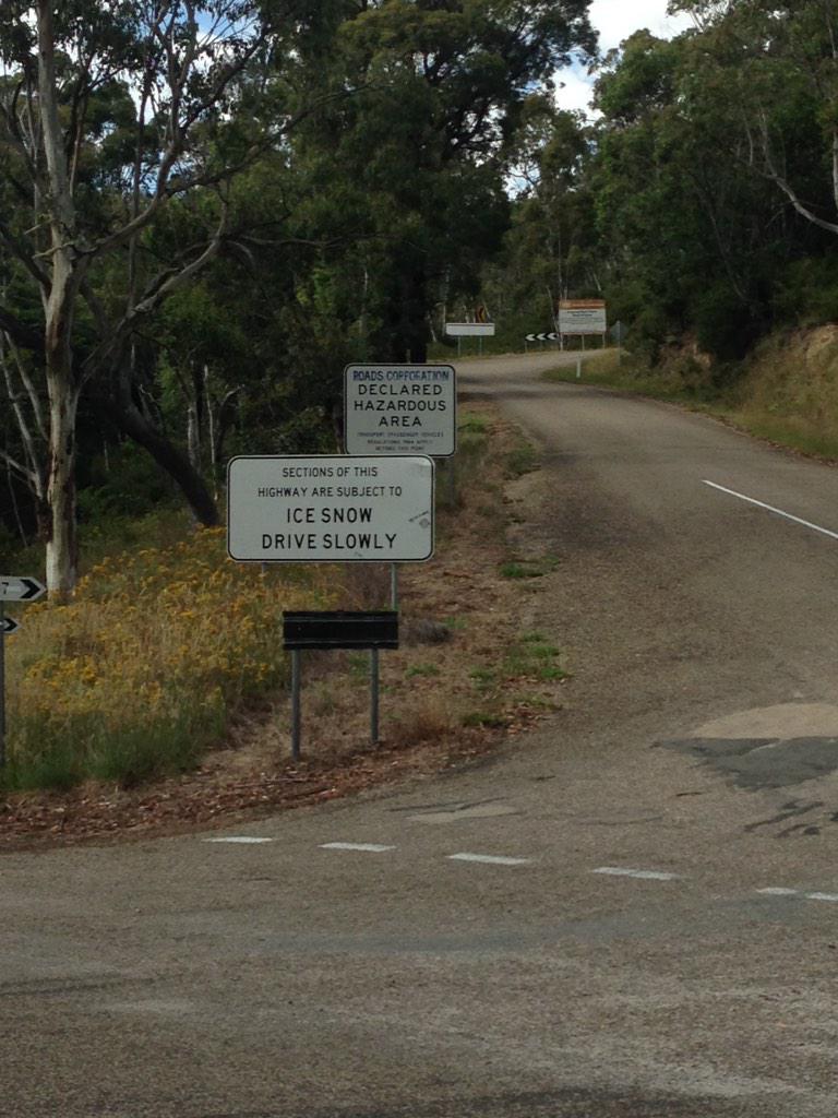 mudgeemissile's tweet photo. Signs promise a #goodshow @Jakeymagee @tomcpatton #deathbergs #ravines #alpineGP http://t.co/aJYIFqVtu9