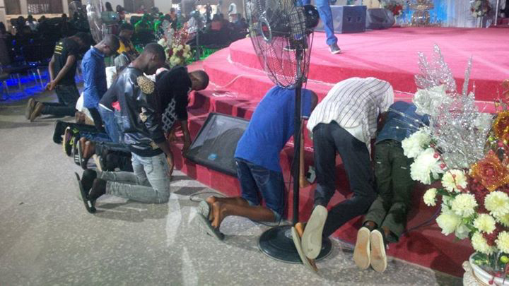 dancedna's tweet photo. Aside the dance et all, this was what the show was  about, 12 received The Gift of Salvation. Glory to God. #LeGift http://t.co/289f2YLEb6