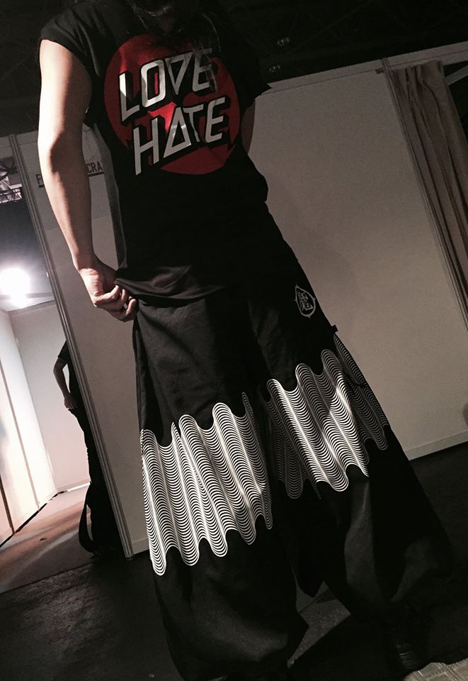 みんな、お年玉でコレをか買おう。めっちゃかっけえです。女の子も