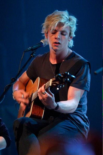 Happy Birthday Ross Lynch! Thankyou for being the wonderful actor and singer that you are  