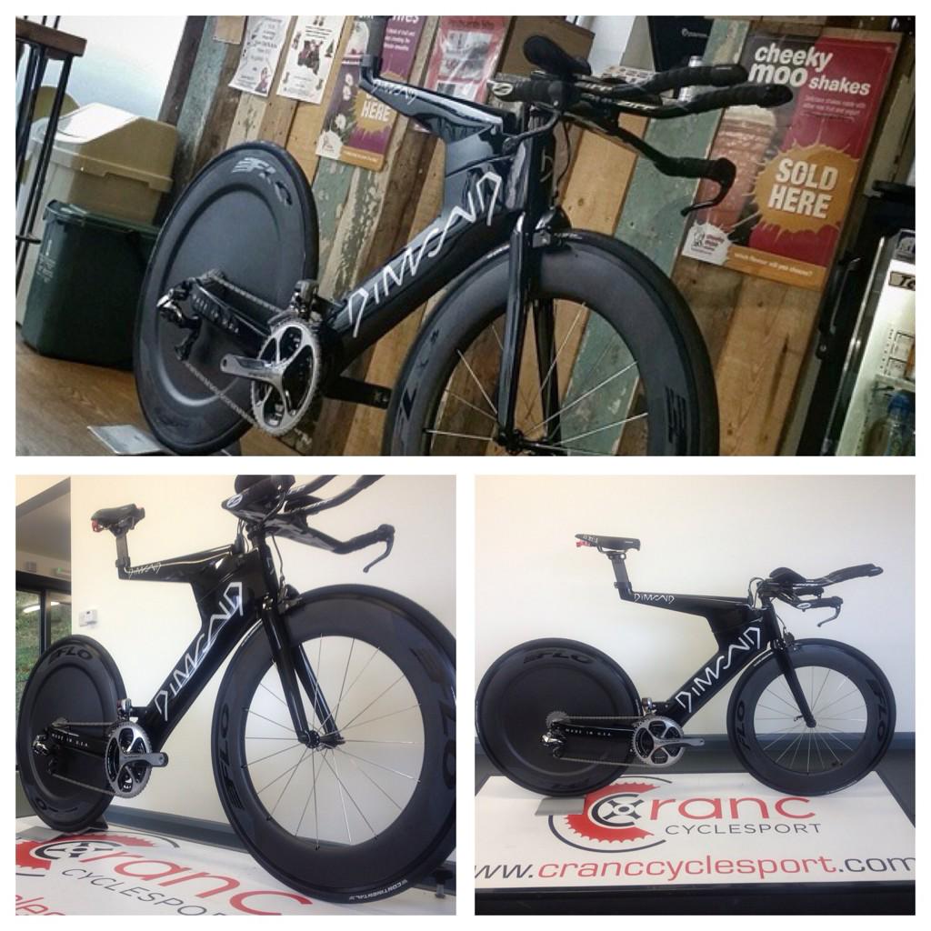 VeloDynamics's tweet photo. Show bike for sale (UK only), full Di2 Dura Ace, Zipp Vuka bars and Flo wheels. DM for more information. http://t.co/2E7UPlTt4A