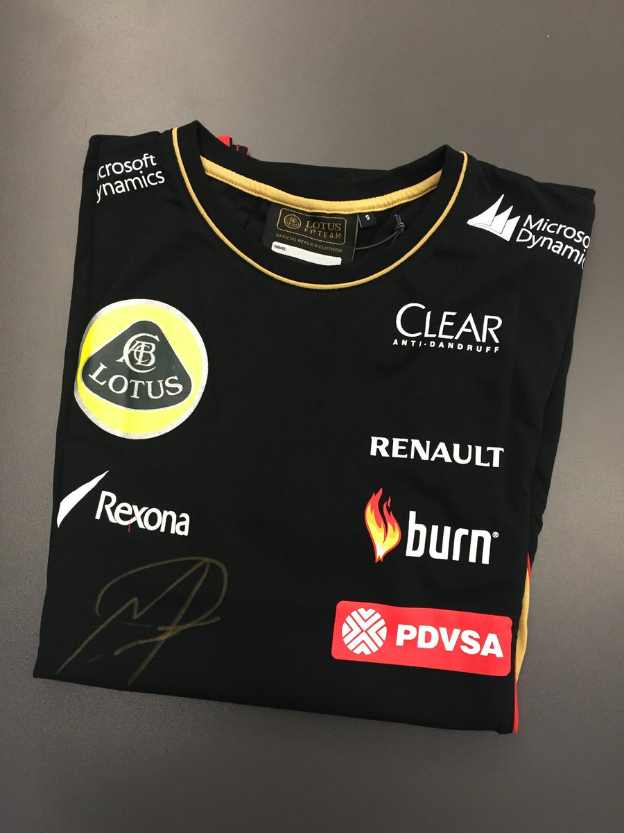 Hi all! RT &amp; FOLLOW TO WIN! T-shirt signed by <a href="/Pastormaldo/">Pastor Maldonado NFT</a>! The winner will be picked randomly tomorrow.