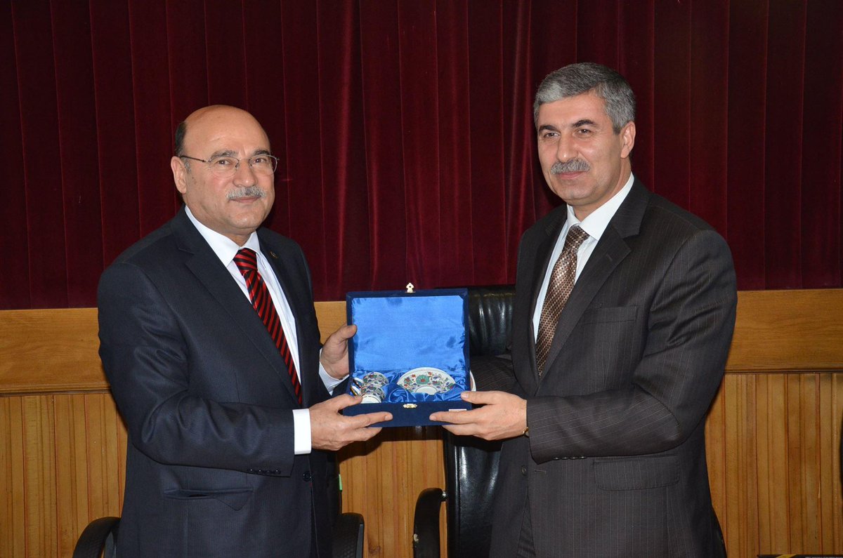 Bem-Bir Sen ile Sosyal Denge Sözlşmsi İmzalandı <a href="/Fettahaksoy/">Fettah AKSOY</a> @bembirsengnl <a href="/MrselTURBAY/">Mürsel TURBAY</a> <a href="/BitlisBemBirSen/">Bem Bir Sen Bitlis</a> <a href="/NazmiOLCAY_/">Nazmi Olcay🚒</a>