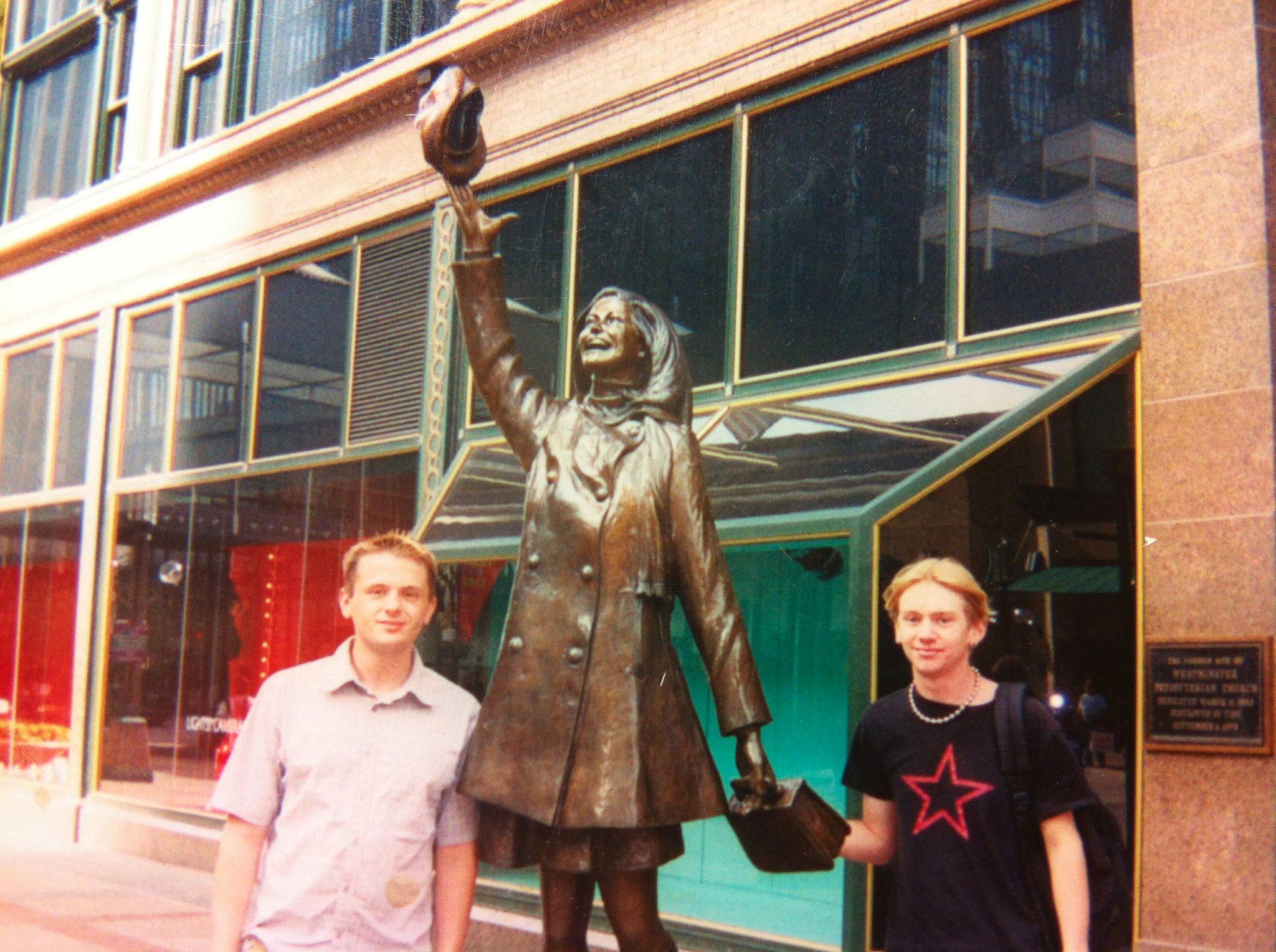 Happy birthday to Mary Tyler Moore! Here\s a pic of the VB team in downtown Minneapolis, circa 2003 