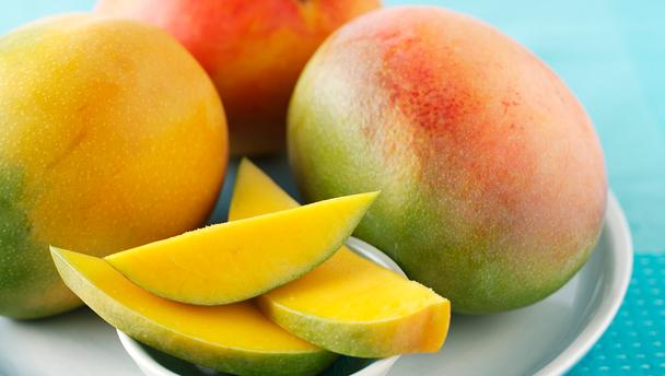 WeightLossFem's tweet photo. Your weight loss food of the day is Mango! Great to satisfy a sweet tooth and high in magnesium and fiber. http://t.co/Y0zUkoC3E6